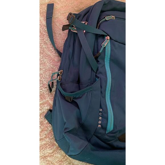 The North Face Surge Backpack Blue 30L FlexVent Laptop Hiking Travel Bag - Picture 8 of 10